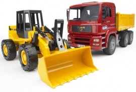 MAN vrachtwagen met knikshovel