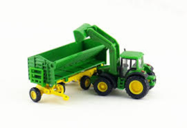 John Deere met aanhanger