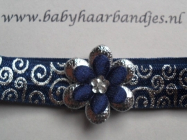 Voor de allerkleinste blauwe barok haarband met bloemetje.