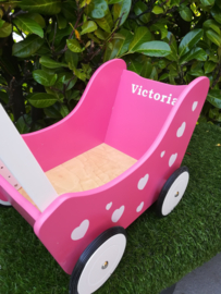 Houten roze poppenwagen hartjes met/zonder naam