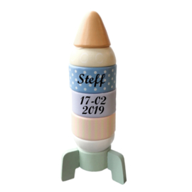 Stapel peramide raket
