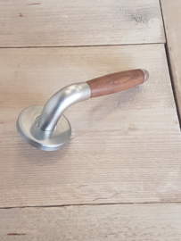 Deurkrukset  Agapios mat nikkel /essenhout walnoot water vlek