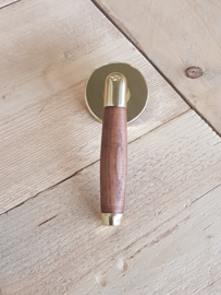 Deurkrukset chriso messing rond rozet / essenhout walnoot water vlek