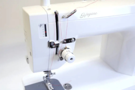 Baby Lock Hagane - rechtstik- en leernaaimachine