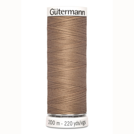 Gutermann 139 Donker beige | Naaigaren 200m