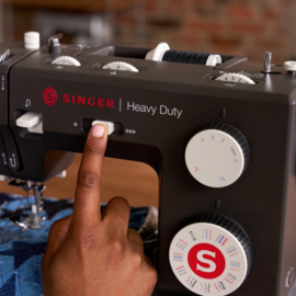 SINGER Heavy Duty 4532 - HD4532 - nieuwe generatie met krachtige DC motor - incl. gratis vakhandel helpdesk