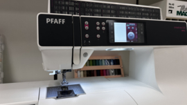 PFAFF Creative 3.0 - naai- en borduurmachine - OCCASION