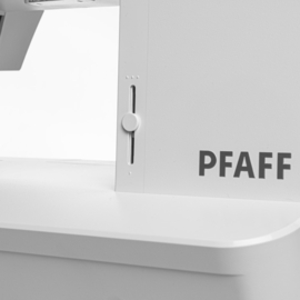 PFAFF Ambition 635Q - Quilt Ambition 635 Q + gratis naaivoetenset t.w.v. 150 euro