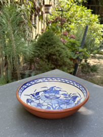 Lage Serveerschaal Ø 22 cm | Handbeschilderd Portugees Aardewerk | Wit met Blauw Bloemmotief