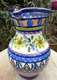 Schenkkan "Monsaraz" | Kleurrijk Bloemmotief | Handgemaakt Portugees Aardewerk | 1,4 Liter