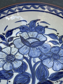 Lage Serveerschaal Ø 22 cm | Handbeschilderd Portugees Aardewerk | Wit met Blauw Bloemmotief
