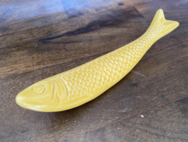 Gebogen gele sardine 16x3,5cm (ol-s)