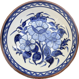 Lage Serveerschaal Ø 22 cm | Handbeschilderd Portugees Aardewerk | Wit met Blauw Bloemmotief