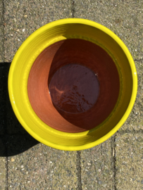 Bloempot met schotel nr.3 Millennium / felgeel / groot