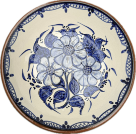 Lage Serveerschaal Ø 22 cm | Handbeschilderd Portugees Aardewerk | Wit met Blauw Bloemmotief