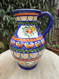 Schenkkan "Monsaraz" | Kleurrijk Bloemmotief | Handgemaakt Portugees Aardewerk | 1,4 Liter