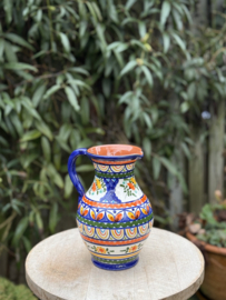 Schenkkan "Monsaraz" | Kleurrijk Bloemmotief | Handgemaakt Portugees Aardewerk | 1,4 Liter