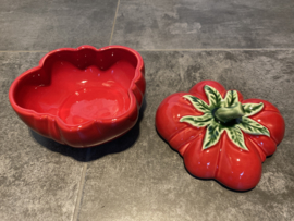 Terrinetje met deksel rood Ø16cm tomaten collectie Bordallo Pinheiro (R-18044)