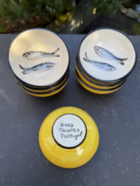 Portugees Rond Schaaltje Sardines | Geel met Zwart | Handbeschilderd Steengoed | 170 ml