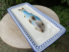 Witte vierkante schaal met lavendelblauwe rand 37x17cm met geïntegreerde Mul + gratis bordenspanner