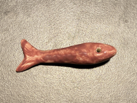 Koelkastmagneetje roze sardine