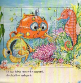 Onder water - Een lees-kijk-puzzelboek [kartonboek]