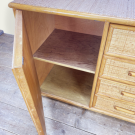 VINTAGE ROTAN EN BAMBOE DRESSOIR/SIDE BOARD 1970's
