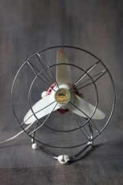 Ventilator Johnson rood / Air fan Johnson red [verkocht]