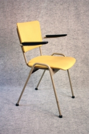 Ahrend bureaustoel geel / Ahrend desk chair yellow 1965 [sold]