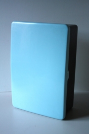Bakeliet kastje blauw /  Bakelite blue cupboard