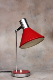 Italiaans rood bureaulampje `70 / Italian red desk lamp `70 [sold]