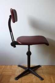 Ahrend De Cirkel industriële stoel / Ahrend De Cirkel industrial deskchair [sold]