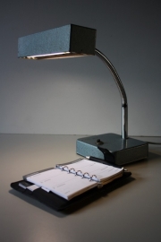 Industrieel Blacklight bureaulampje / Industrial Blacklight desklamp (sold)