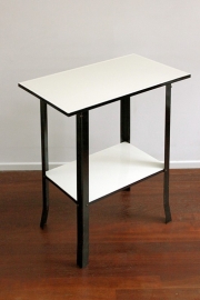 Geëmailleerd tafeltje / Enamelled table [verkocht]