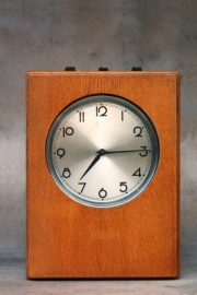 Schoolklok houten kast / Schoolclock wooden case [sold]