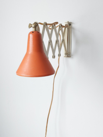 Vintage rode schaarlamp /  Vintage Red Scissorlamp