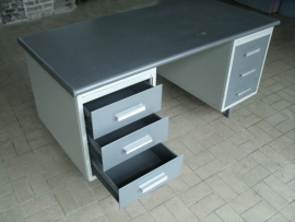 Gispen vintage bureau /Gipsen vintage desk [sold]