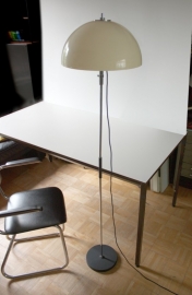 Staande paddenstoel lamp / Standing mushroom lamp. [verkocht]