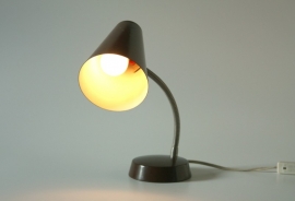 Klein bruin bureaulampje `70 / Small desk lamp 70s [sold]