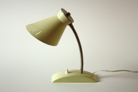 Hala bureaulamp `50 lichtgeel / Hala desklamp yellow `50 [verkocht]