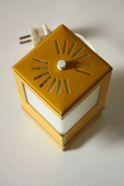 Geel Vierkant `70 Bedlampje / `70 yellow bedlamp [verkocht]
