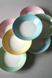 Boch 9 pastel bordjes / Boch 9 pastel plates [verkocht]