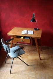 Houten deens design bureautje / Wooden Danish design desk [verkocht]