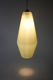 Kunststof `draad` hanglamp / Plastic ` wire ` hanging lamp [verkocht]