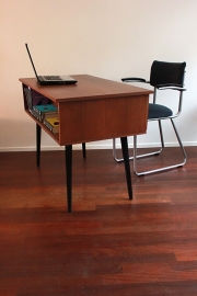 Vintage strak bureautje / Vintage cool desk [sold]