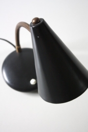 Zwart lampje met bolletje / Black small globed lamp [sold]