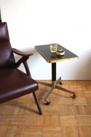 Bijzettafeltje met zwenkwielen / Coffee table with casters [sold]