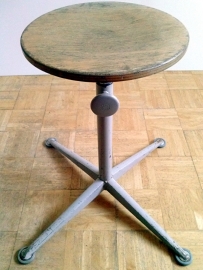 Kruk Ahrend / De Cirkel door Friso Kramer [sold]