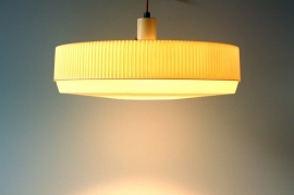 Hanglamp kunststof Zandkleur `60 / Pendant synthetic sand color `60  [verkocht]