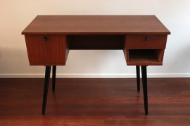 Vintage strak bureautje / Vintage cool desk [sold]